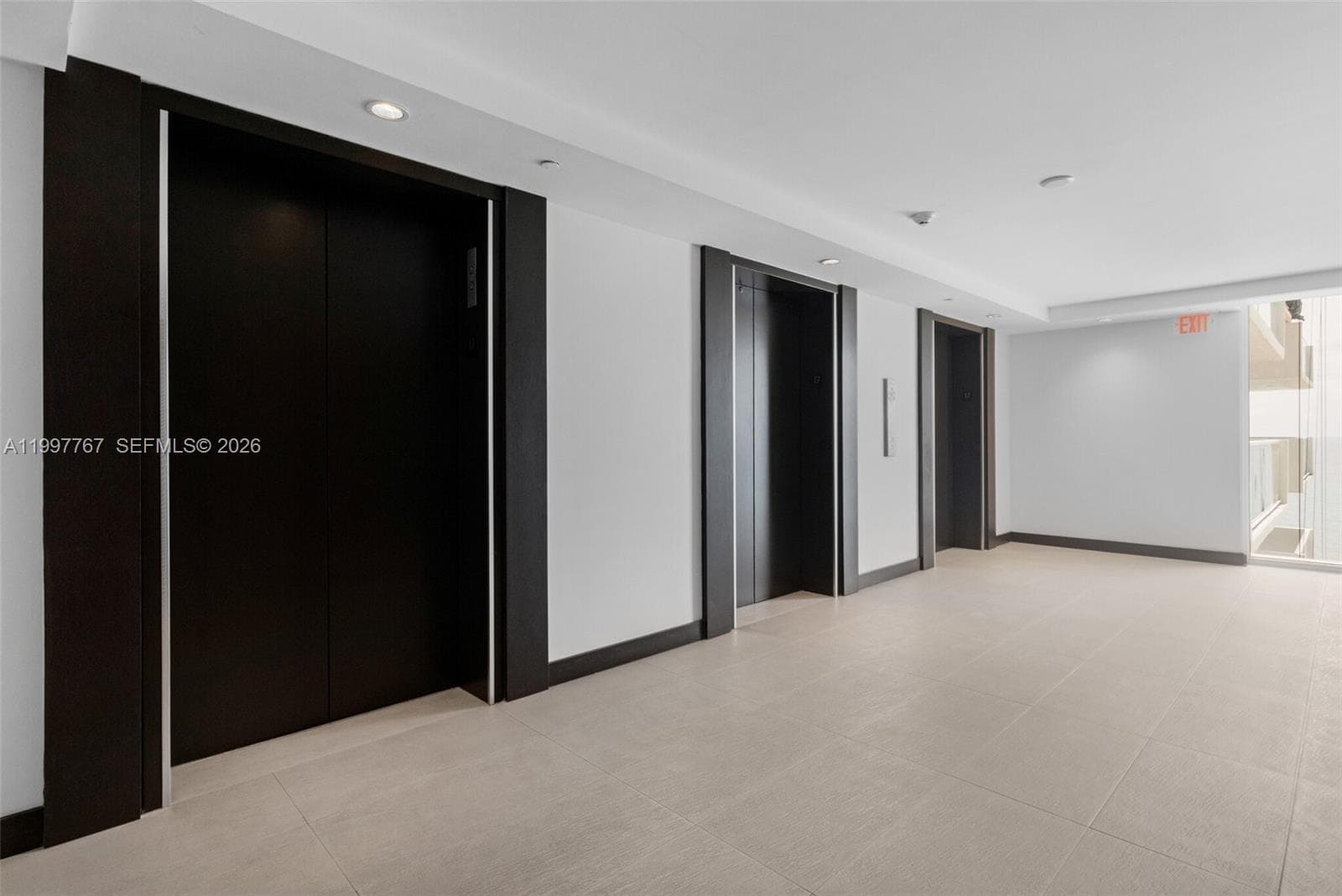 5701 Collins Ave # 1707, Miami Beach FL 33140 — 33