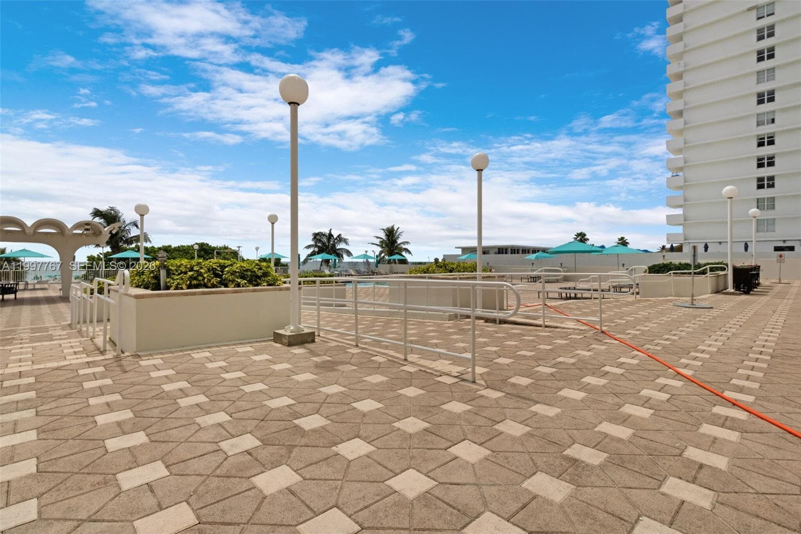 5701 Collins Ave # 1707, Miami Beach FL 33140 — 59