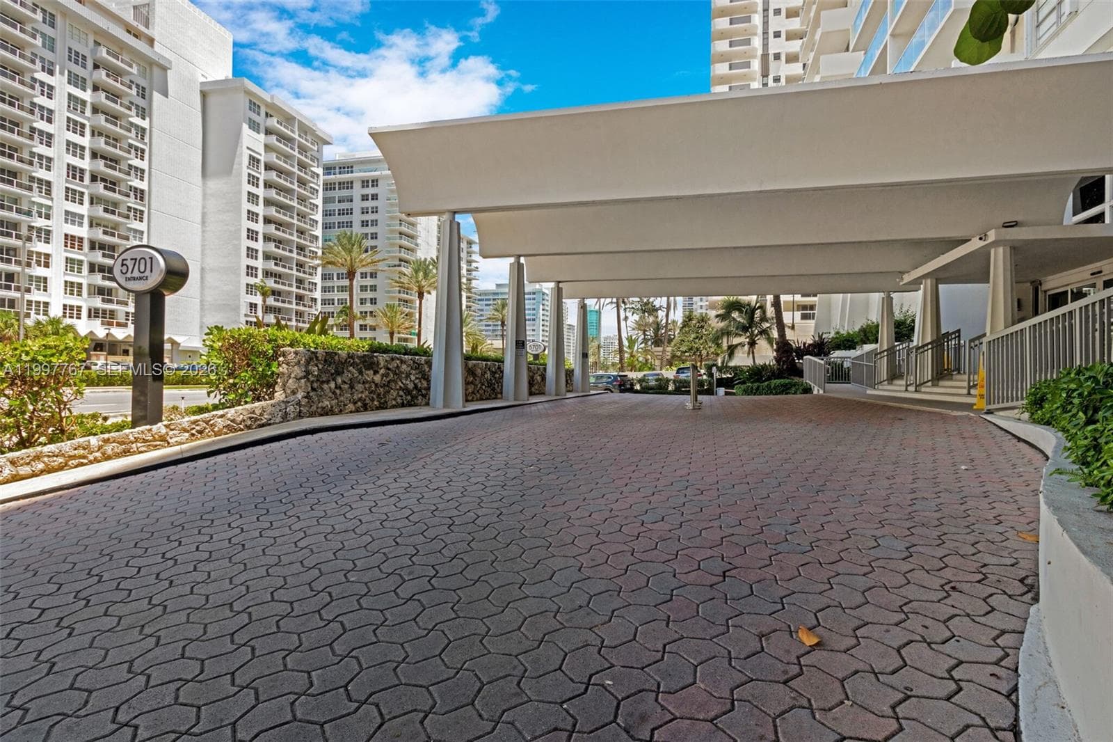 5701 Collins Ave # 1707, Miami Beach FL 33140 — 37