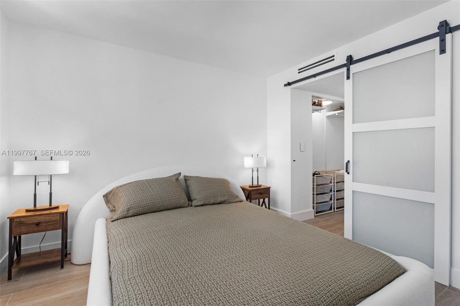 5701 Collins Ave # 1707, Miami Beach FL 33140 — 11