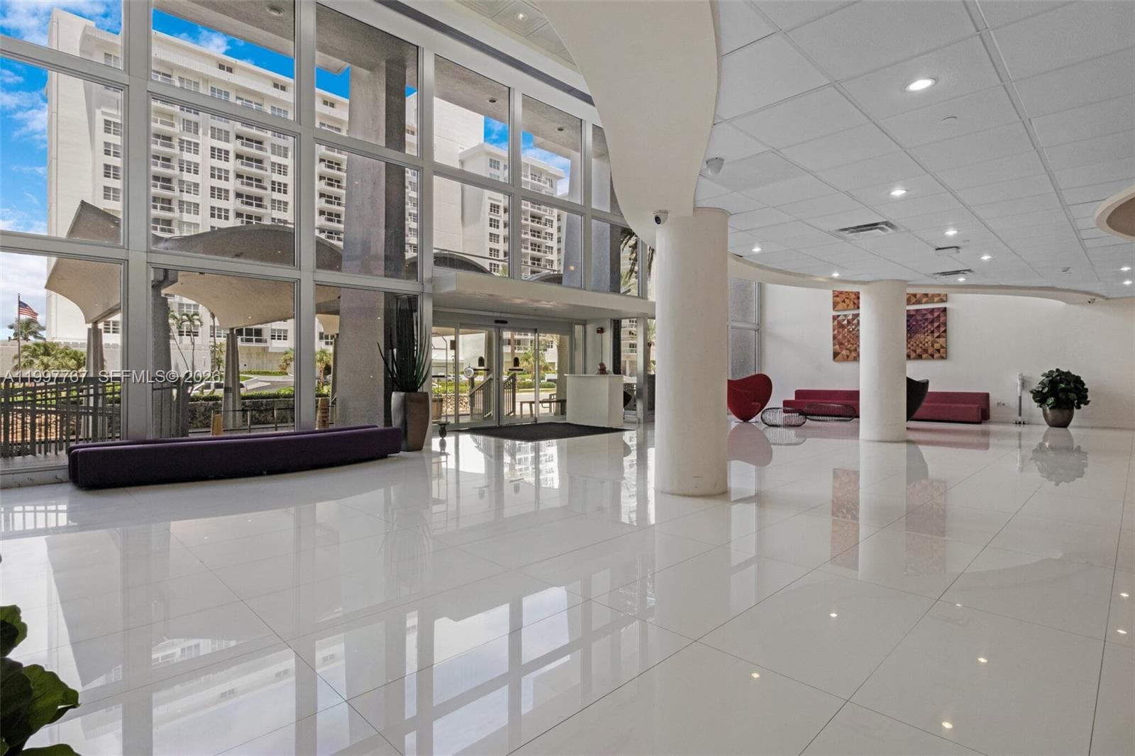 5701 Collins Ave # 1707, Miami Beach FL 33140 — 39