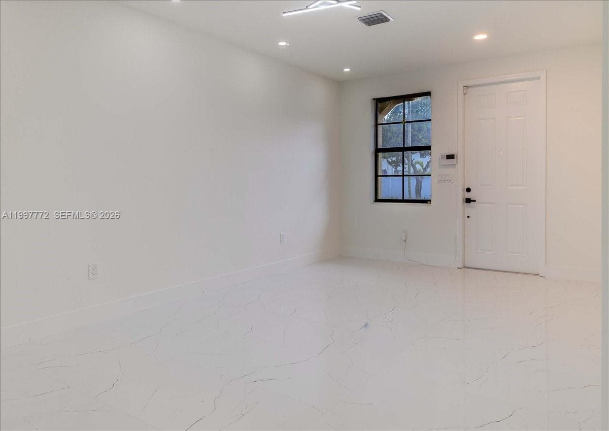 3335 W 94th Ter, Hialeah FL 33018 — 6