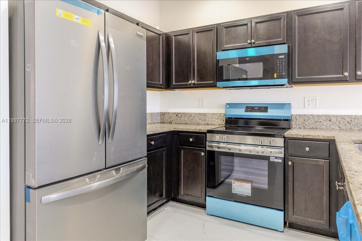 3335 W 94th Ter, Hialeah FL 33018 — 9