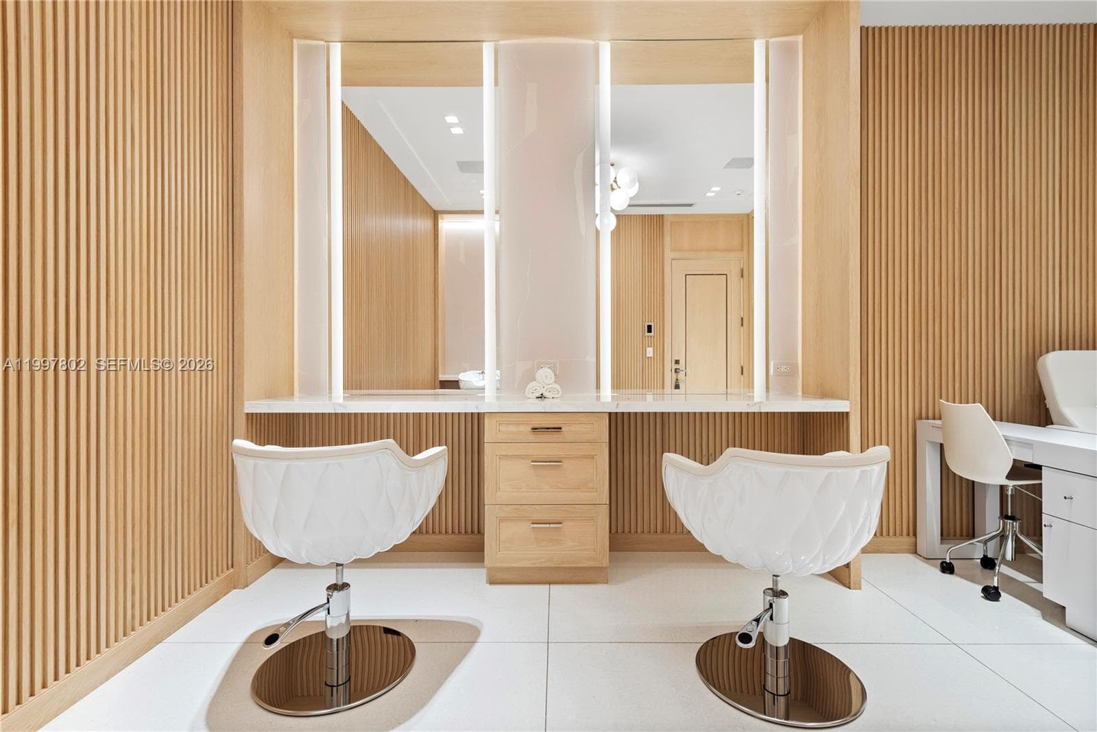 6882 Fisher Island Dr # 6882, Miami Beach FL 33109 — 33