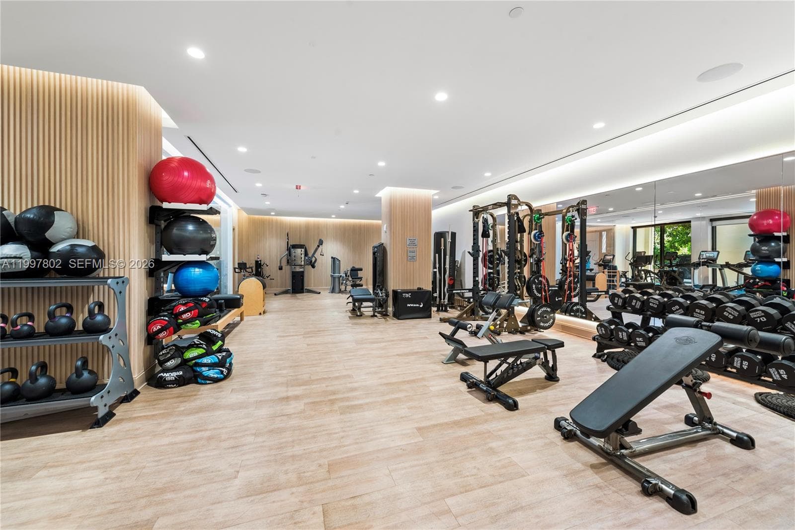 6882 Fisher Island Dr # 6882, Miami Beach FL 33109 — 35