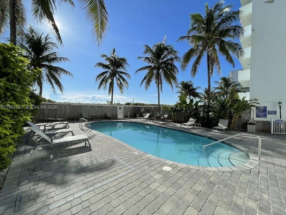 335 Ocean Dr # 214, Miami Beach FL 33139 — 10