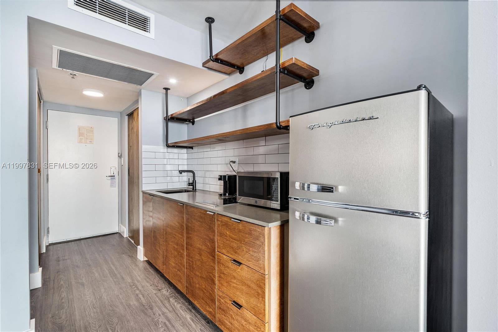 19201 Collins Ave # 324, Sunny Isles Beach FL 33160 — 2