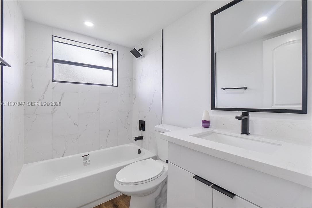 6690 W 26th Ct # 16, Hialeah FL 33016 — 6
