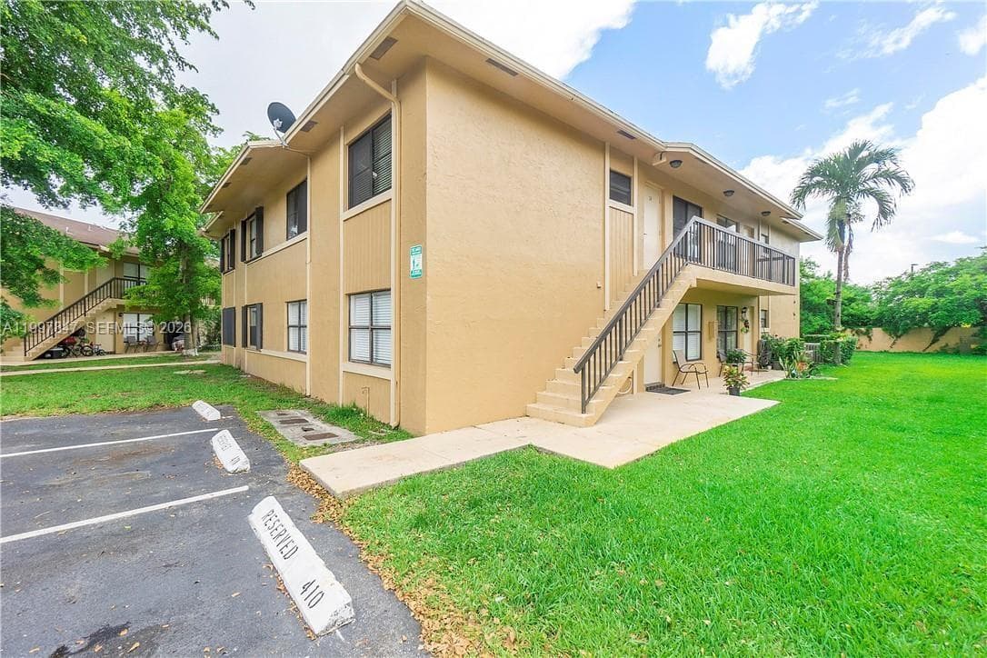 6690 W 26th Ct # 16, Hialeah FL 33016 — 10