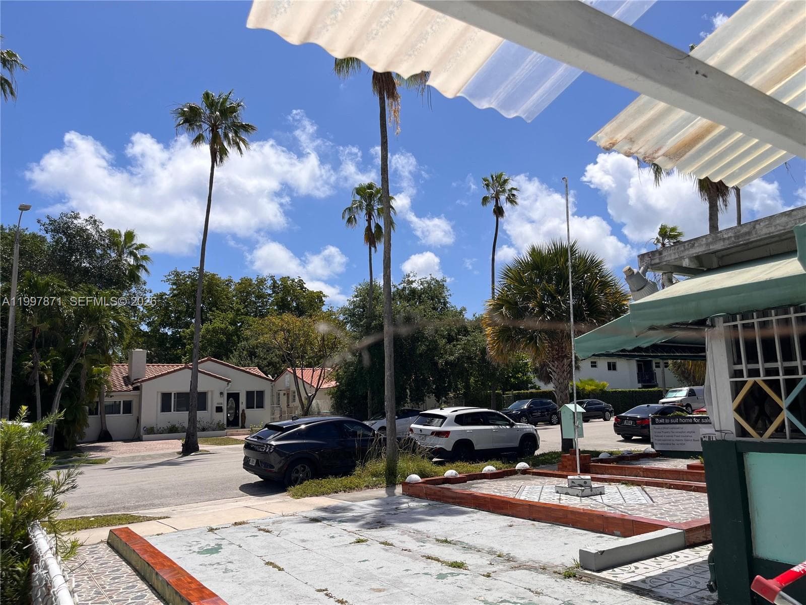 5934 NE 4th ct, Miami FL 33137 — 17