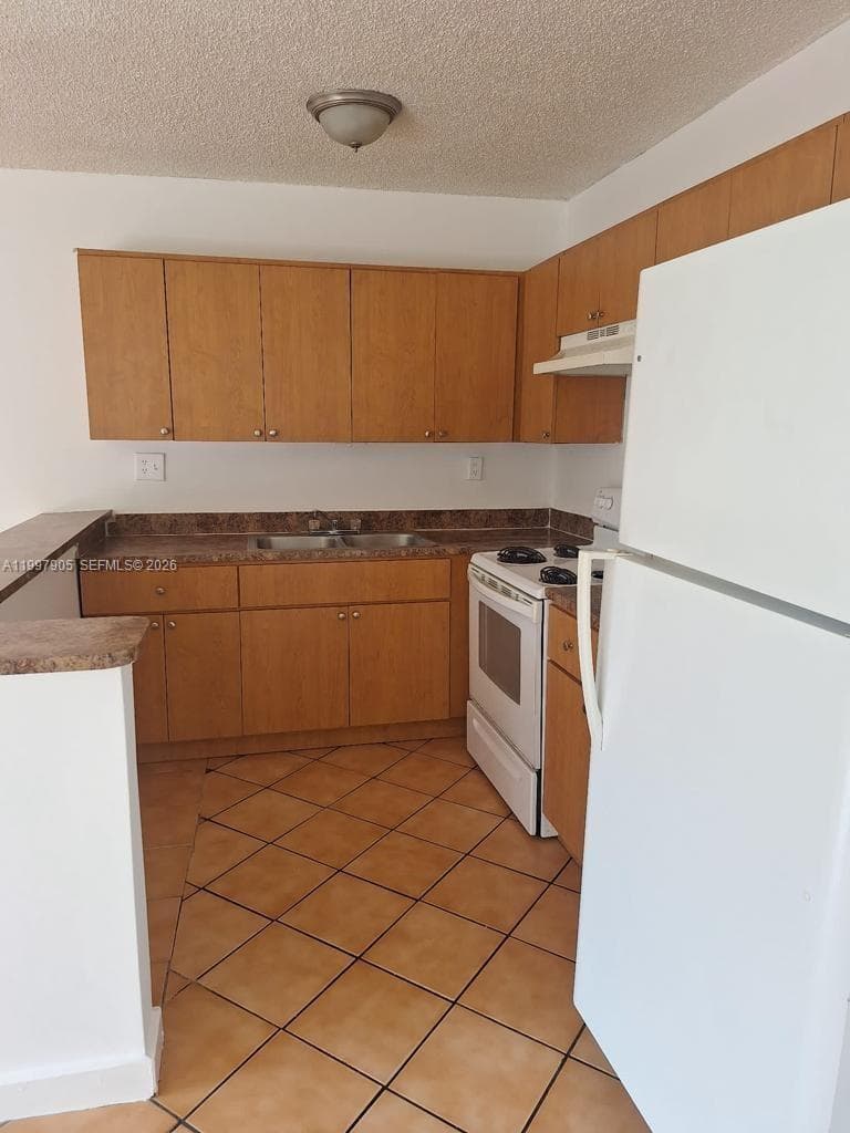 Eastside Manor Condo, North Miami, FL — 17