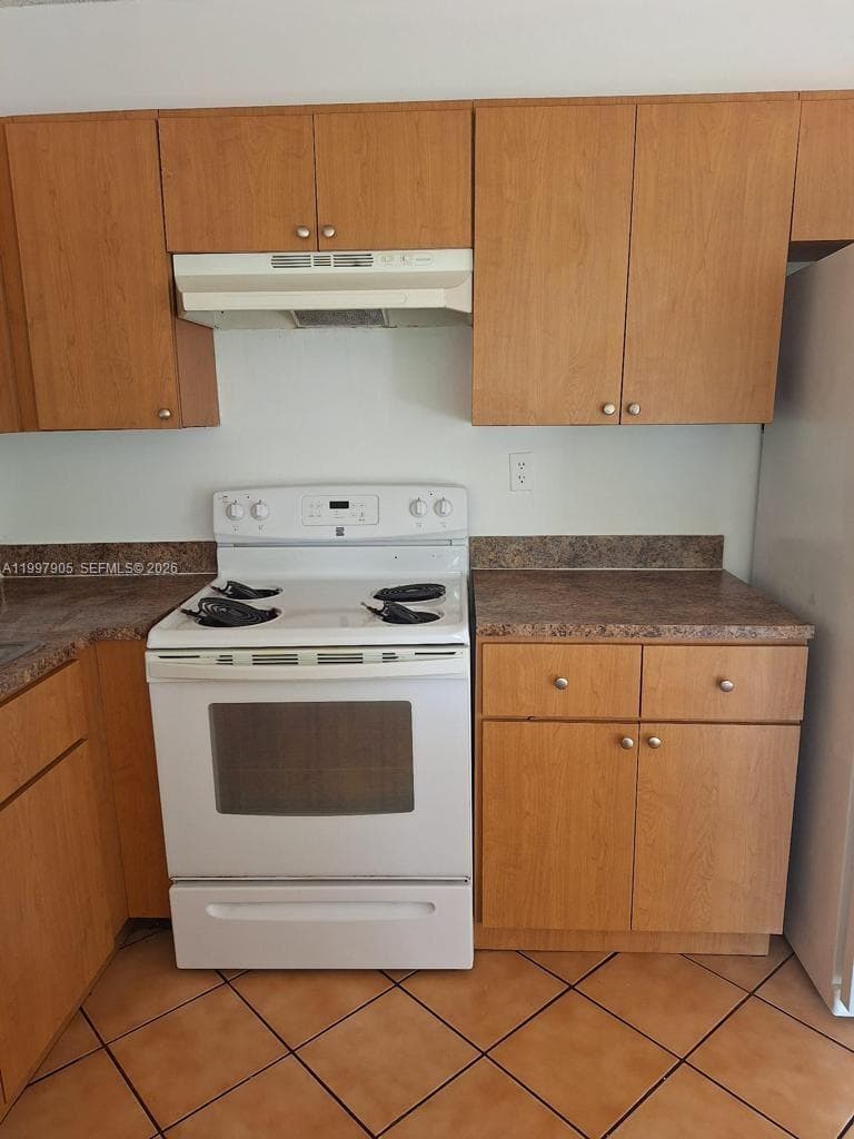 Eastside Manor Condo, North Miami, FL — 18