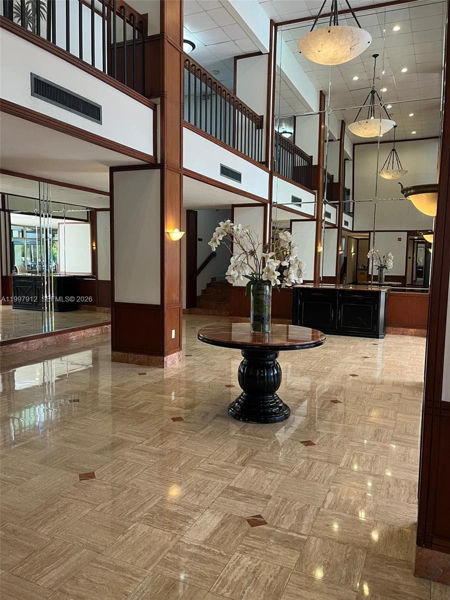 2851 NE 183rd St # 405E, Aventura FL 33160 — 3