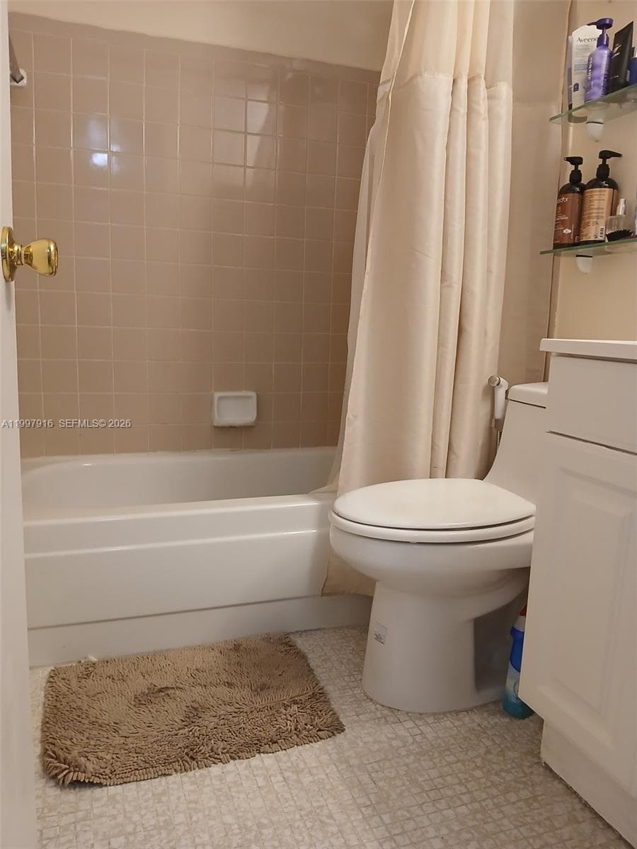 15659 SW 73rd Cir Ter # 9, Miami FL 33193 — 27