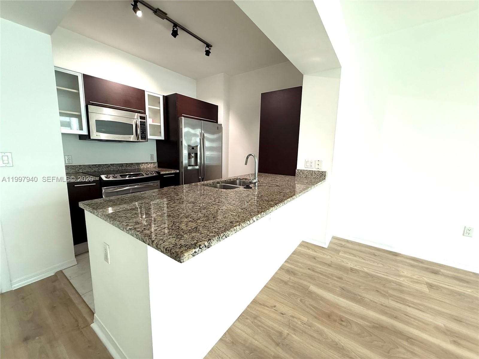 951 Brickell Ave # 1103, Miami FL 33131 — 1