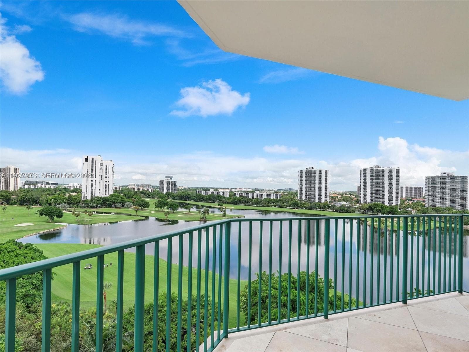 20000 E Country Club Dr # 1102, Aventura FL 33180 — 2