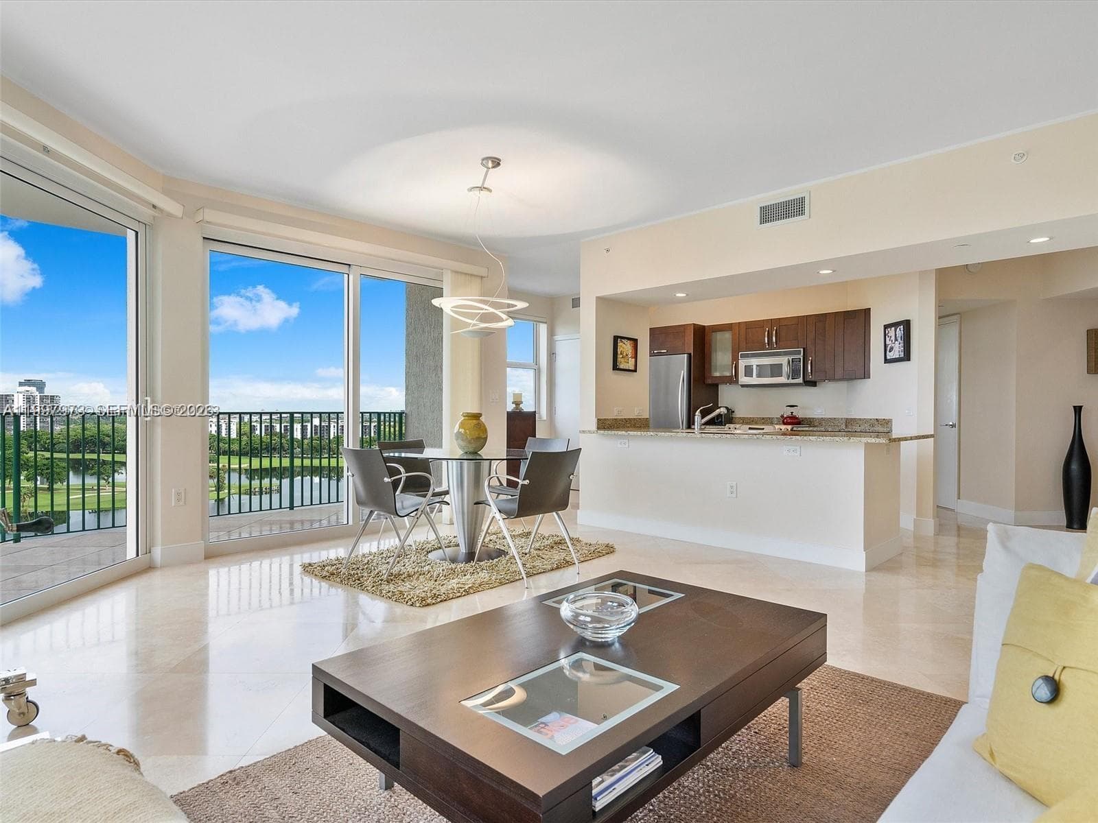 20000 E Country Club Dr # 1102, Aventura FL 33180 — 1
