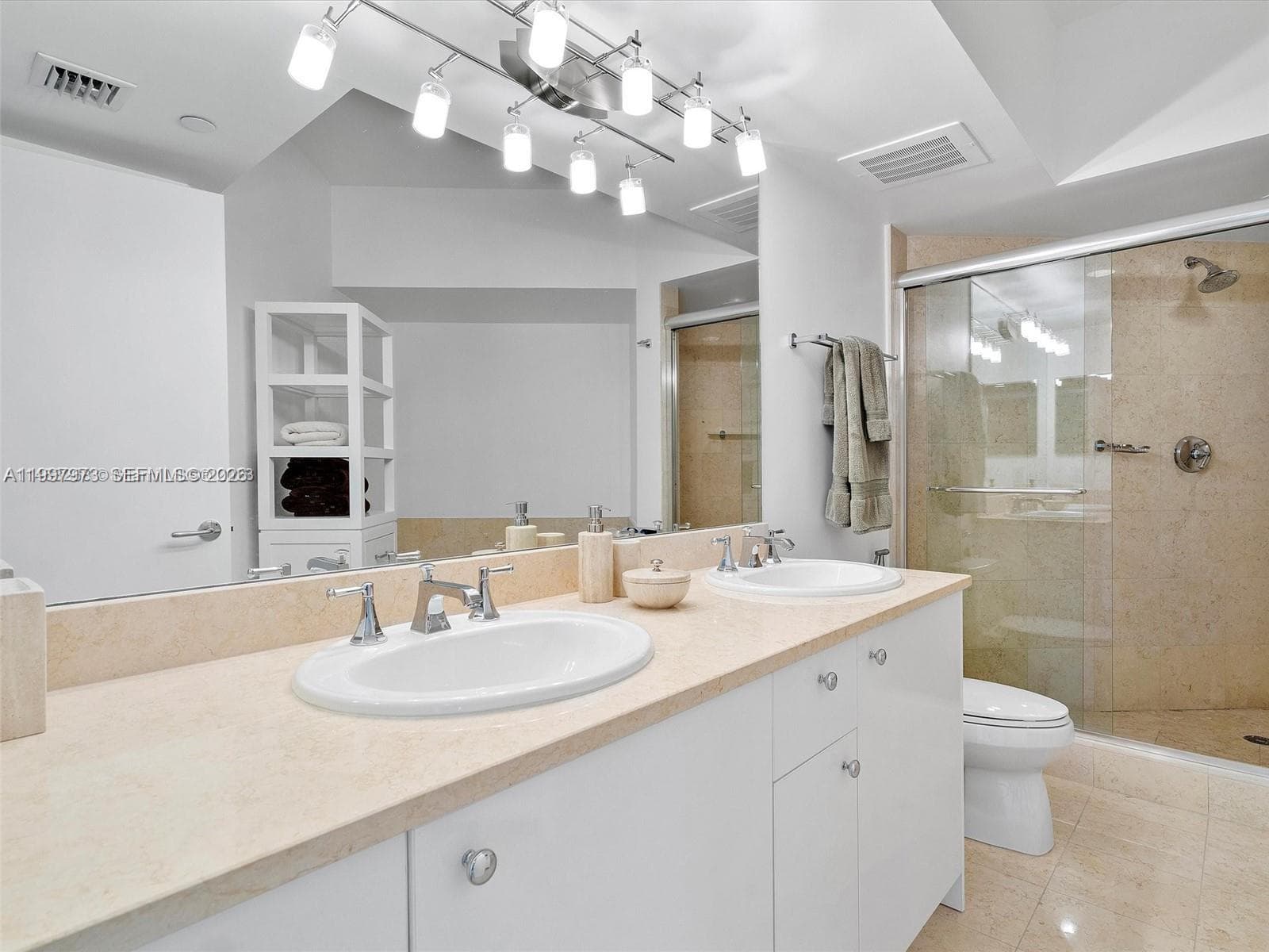 20000 E Country Club Dr # 1102, Aventura FL 33180 — 19