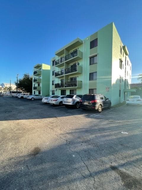 1530 SW 2nd St # 105, Miami FL 33135 — 1