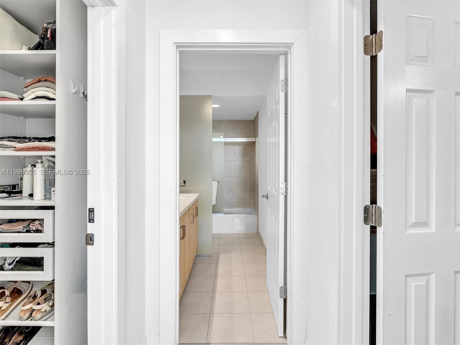 500 Bayview Dr # 1132, Sunny Isles Beach FL 33160 — 23