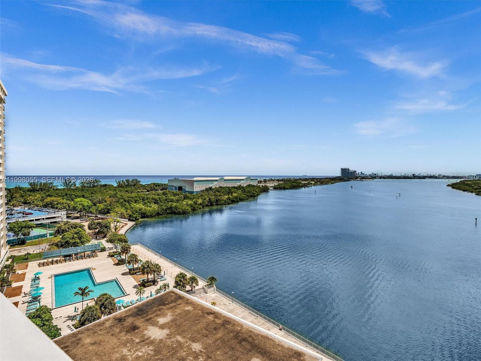 500 Bayview Dr # 1132, Sunny Isles Beach FL 33160 — 36