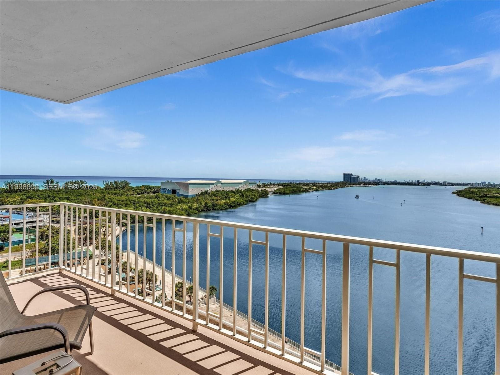 500 Bayview Dr # 1132, Sunny Isles Beach FL 33160 — 34
