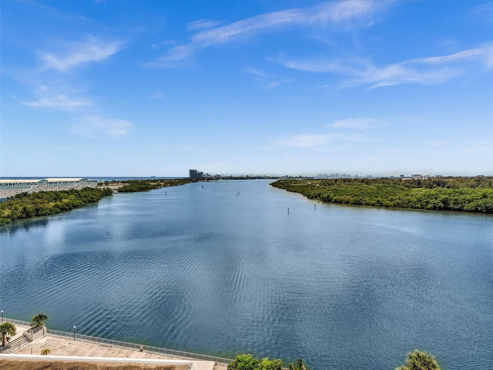 500 Bayview Dr # 1132, Sunny Isles Beach FL 33160 — 37