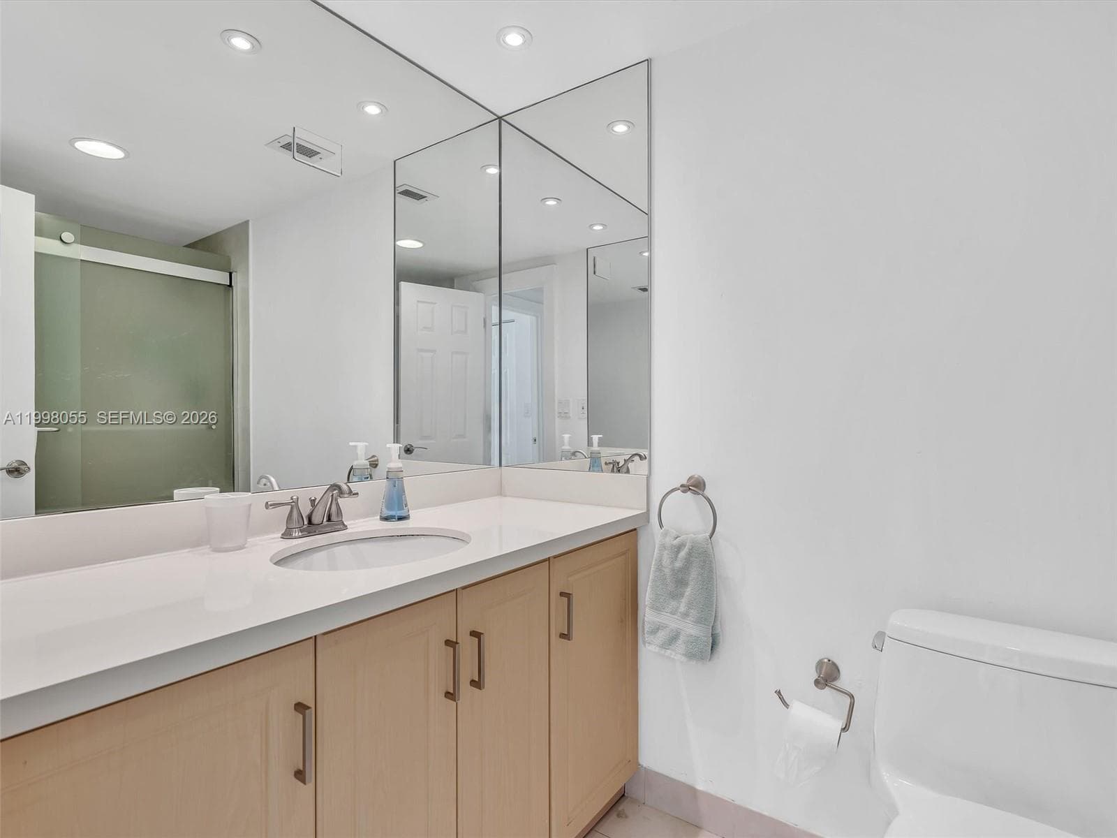 500 Bayview Dr # 1132, Sunny Isles Beach FL 33160 — 15