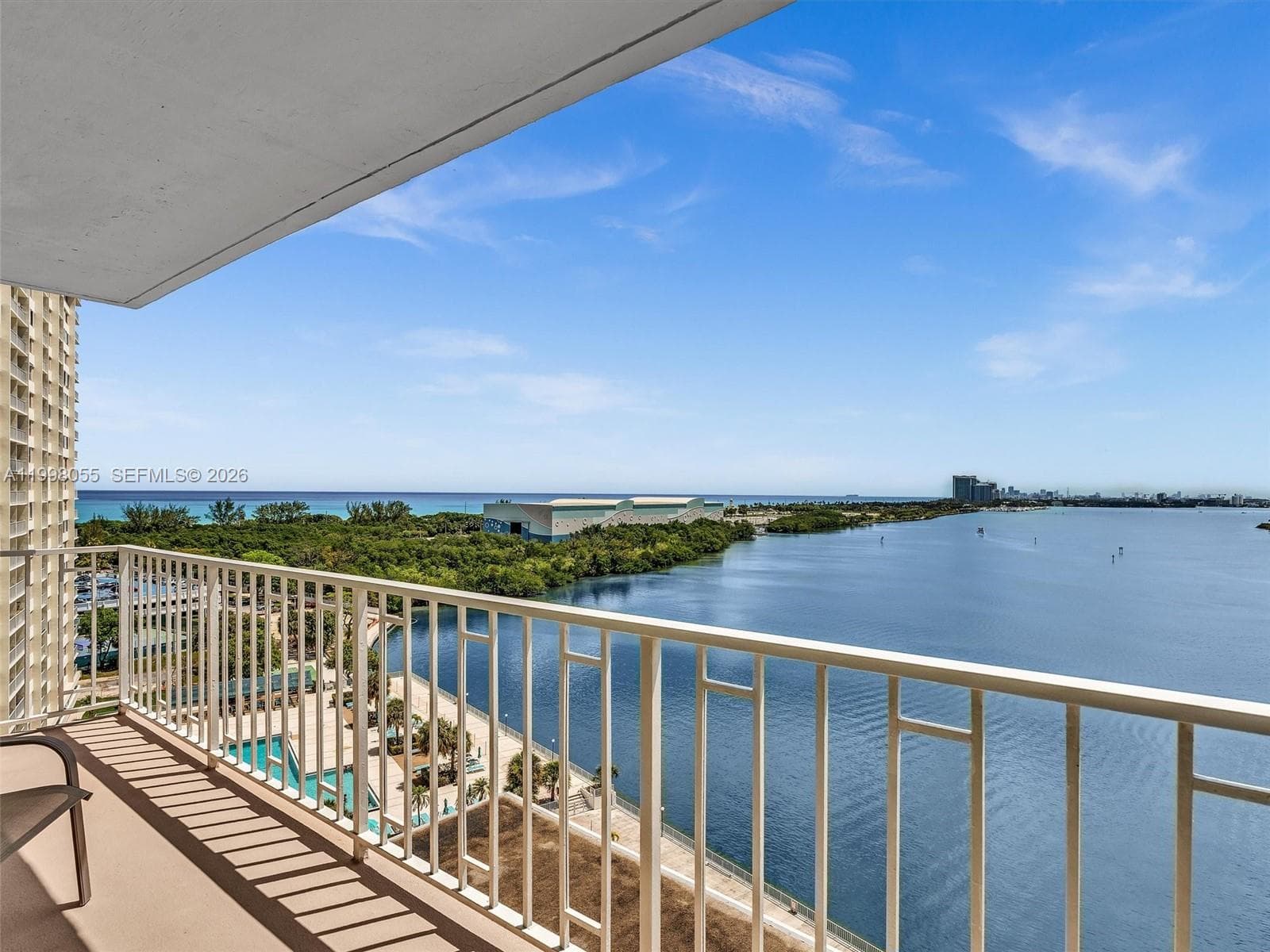 500 Bayview Dr # 1132, Sunny Isles Beach FL 33160 — 35