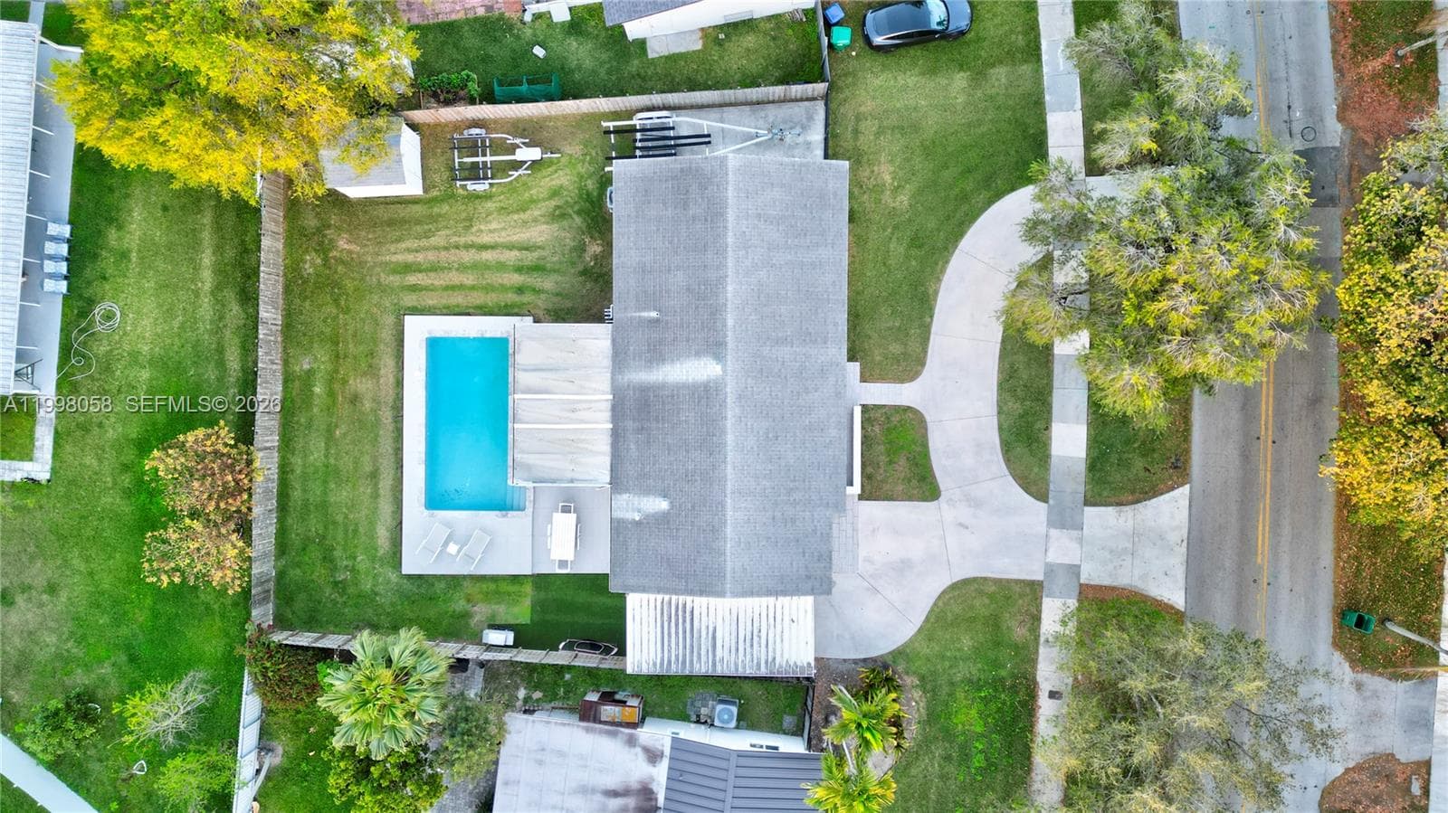 9311 Sterling Dr, Cutler Bay FL 33157 — 62