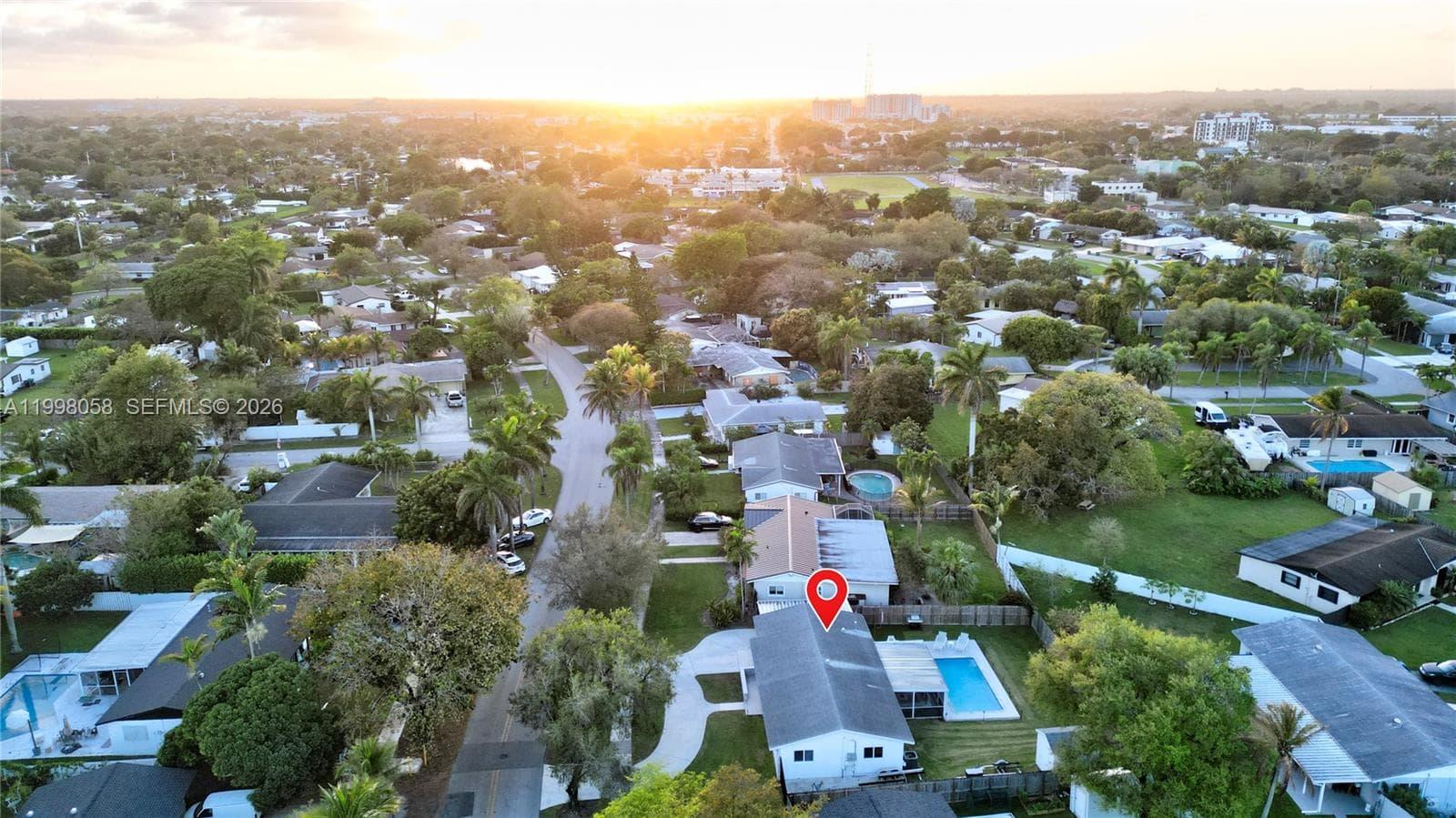 9311 Sterling Dr, Cutler Bay FL 33157 — 56