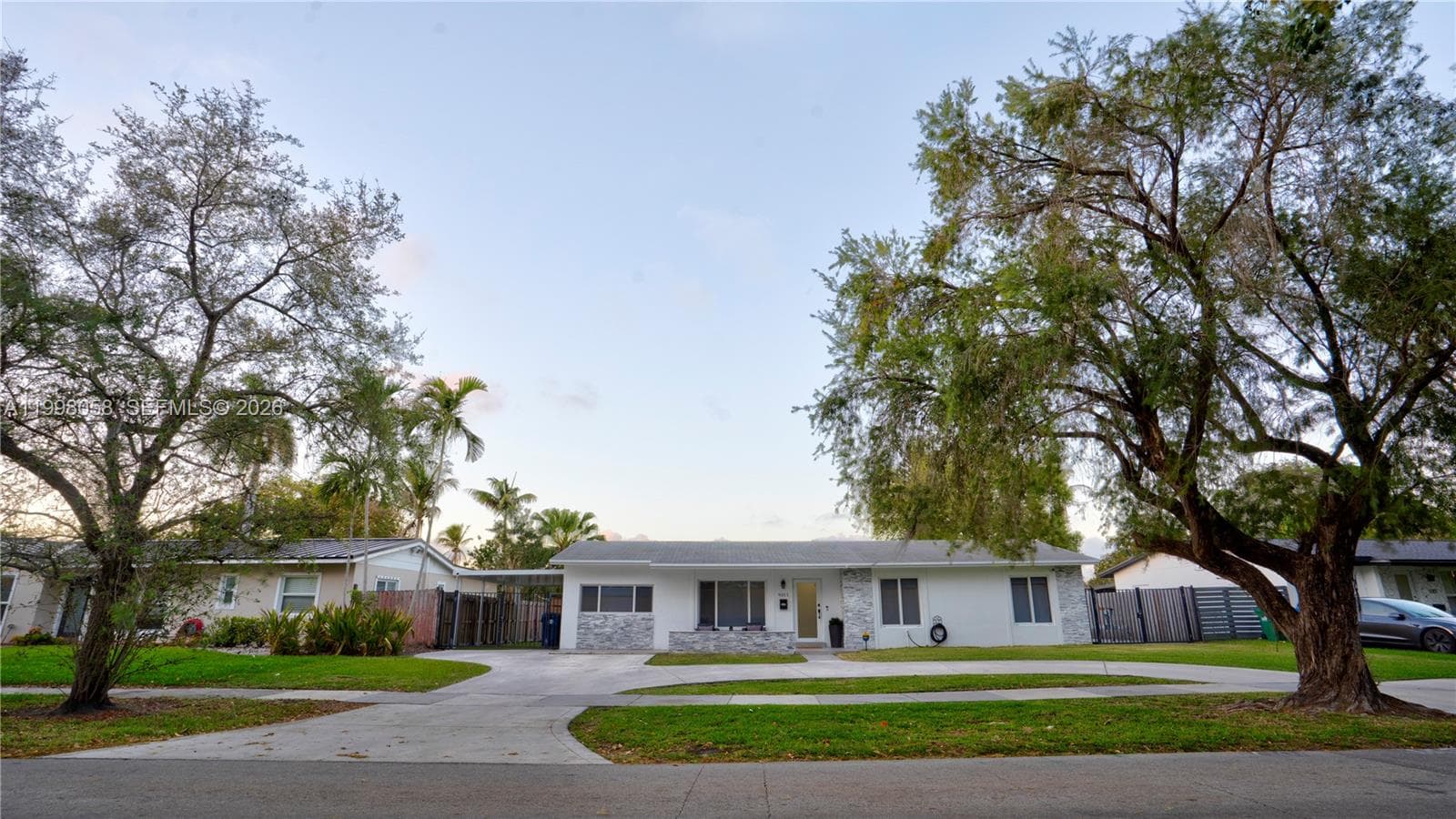 9311 Sterling Dr, Cutler Bay FL 33157 — 1