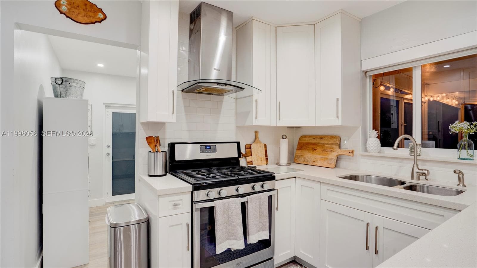 9311 Sterling Dr, Cutler Bay FL 33157 — 38