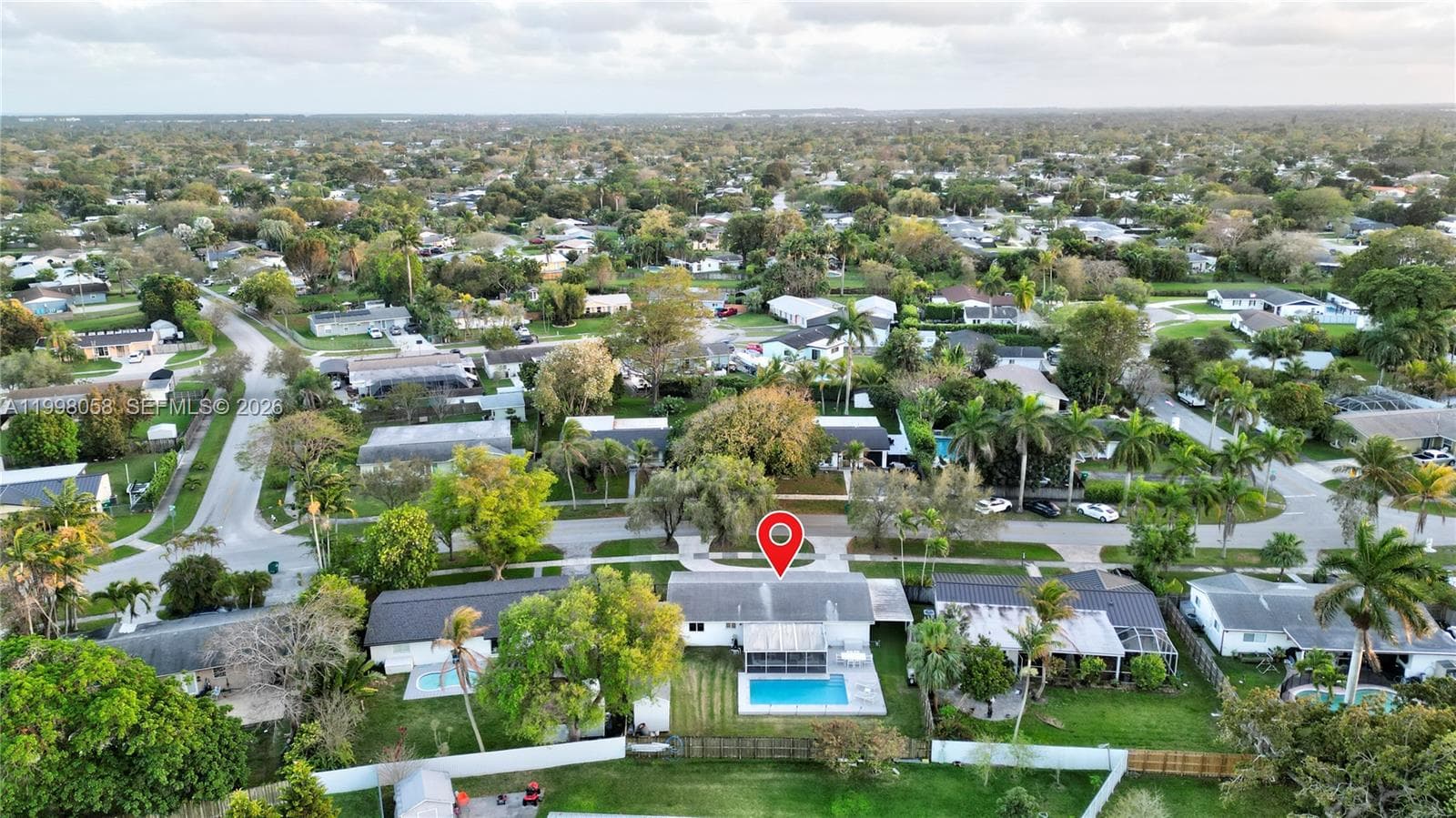9311 Sterling Dr, Cutler Bay FL 33157 — 58