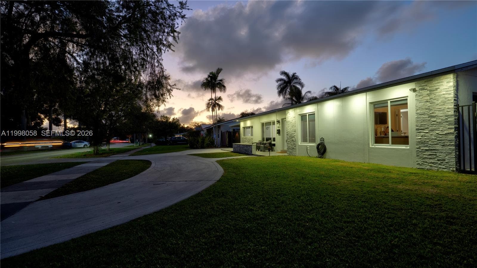 9311 Sterling Dr, Cutler Bay FL 33157 — 15