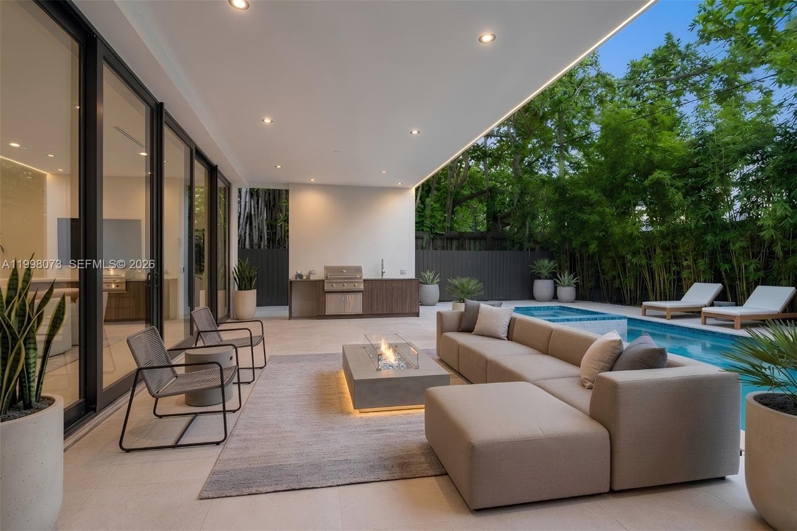3983 Kumquat Ave, Miami FL 33133 — 17