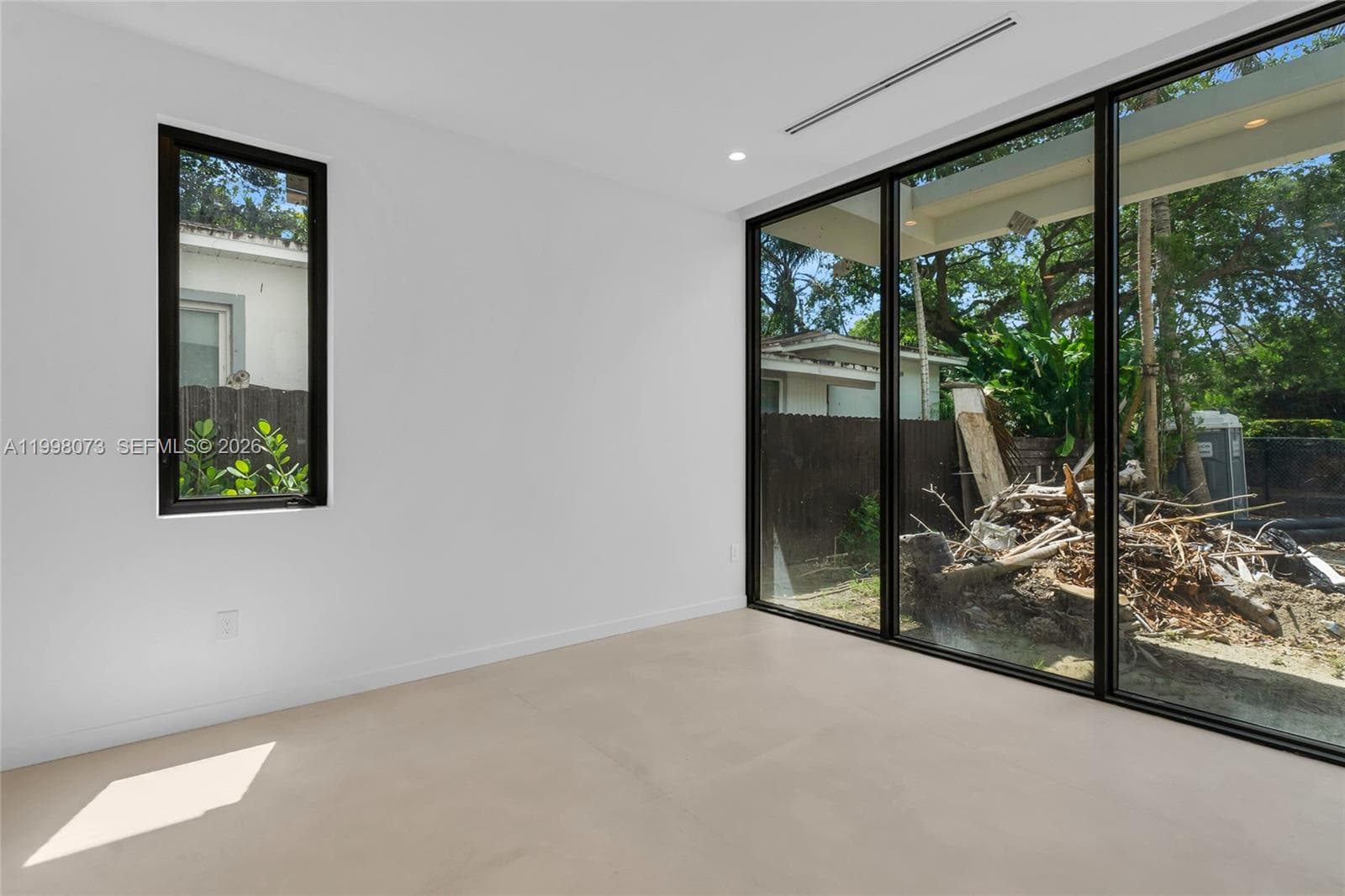 3983 Kumquat Ave, Miami FL 33133 — 22