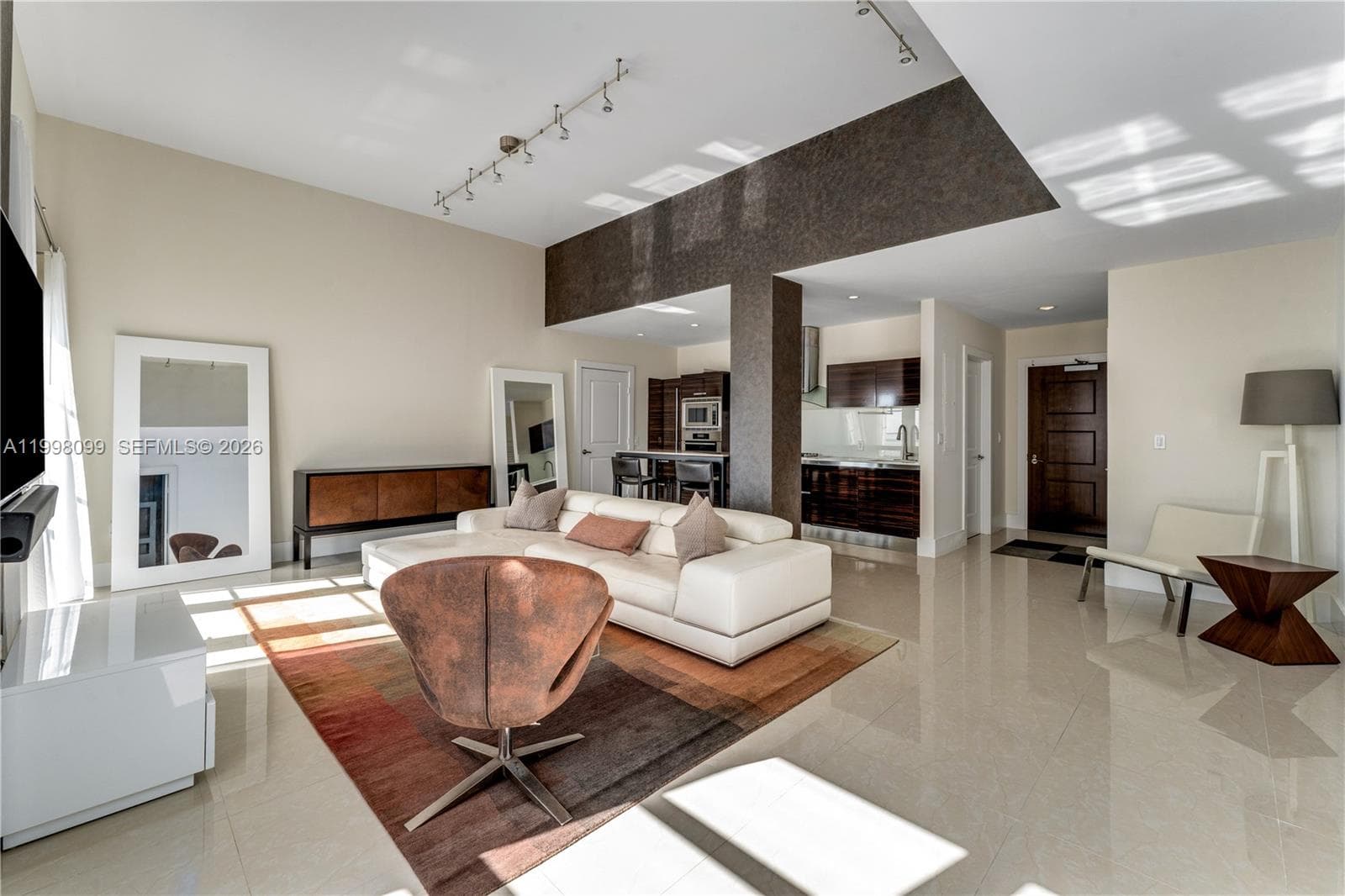 3739 Collins Avenue # 604, Miami Beach FL 33140 — 4