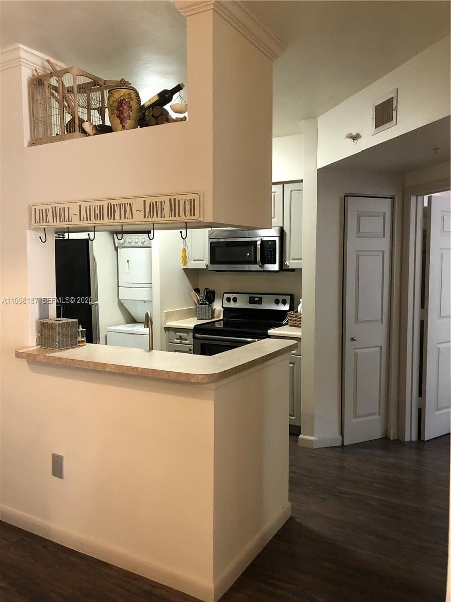 17150 N Bay Rd # 2422, Sunny Isles Beach FL 33160 — 2