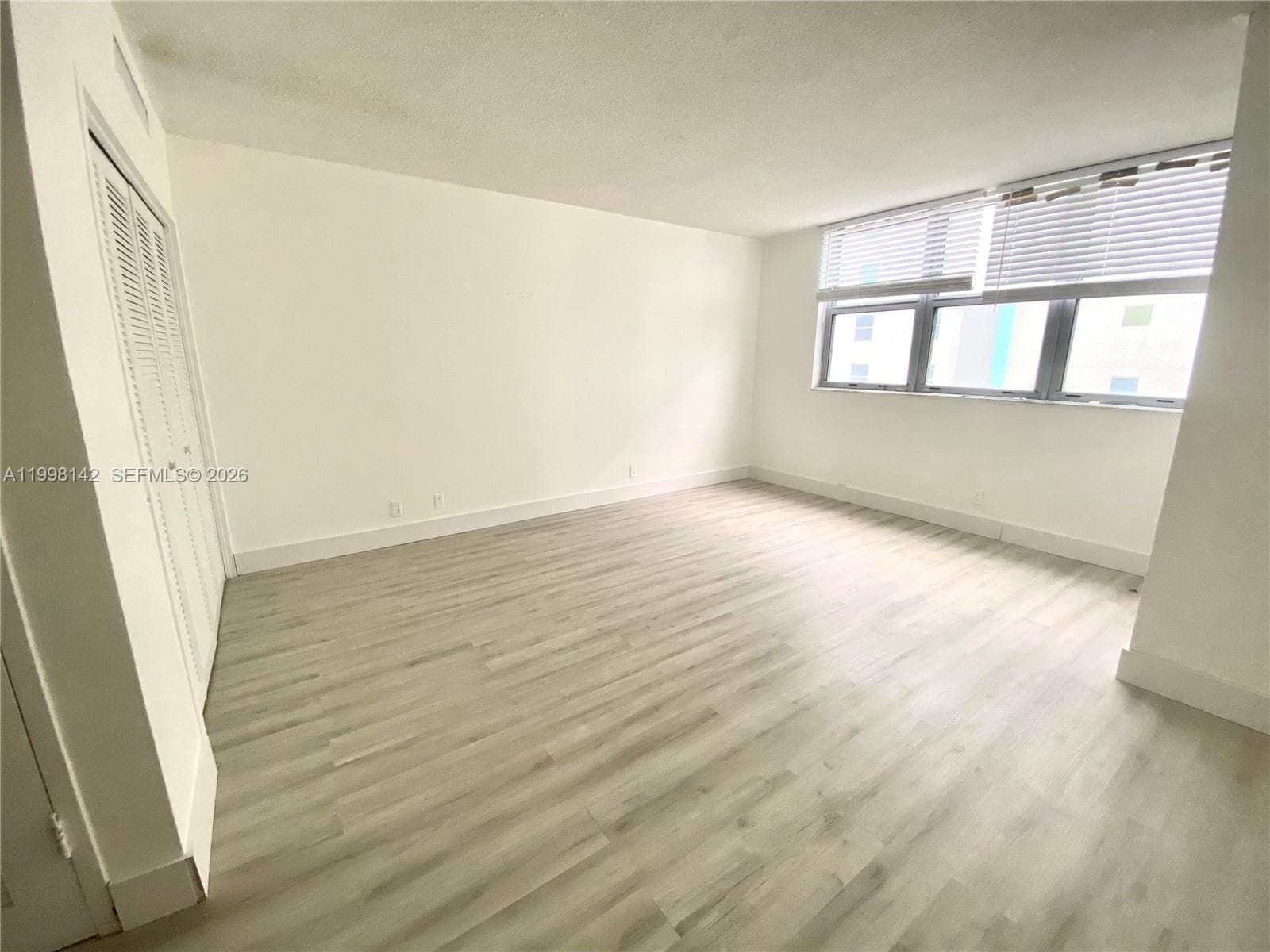 9225 Collins Ave # 706, Surfside FL 33154 — 17