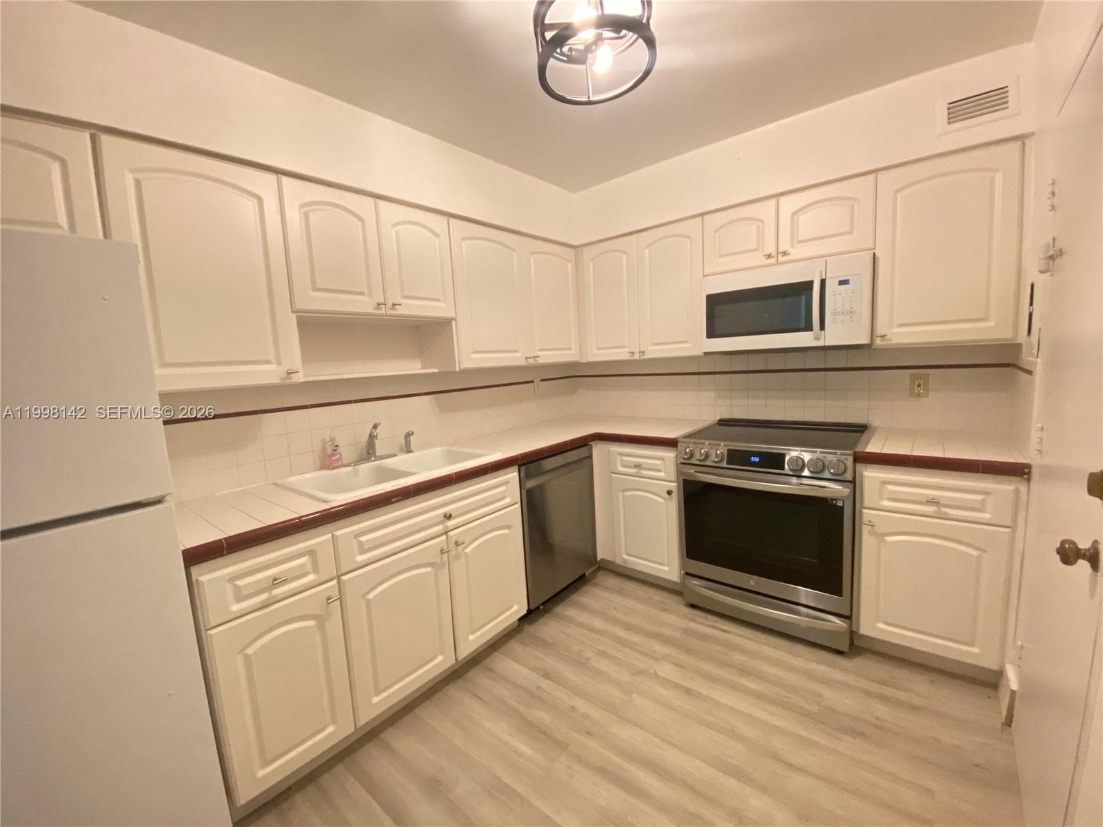 9225 Collins Ave # 706, Surfside FL 33154 — 10