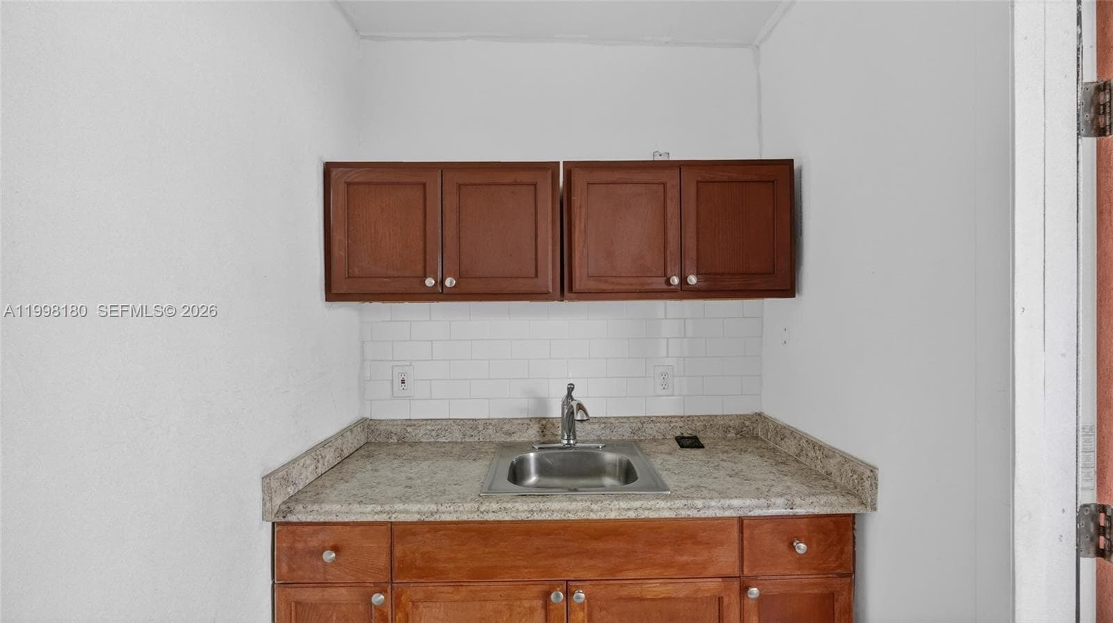 10420 NW 35th Pl, Miami FL 33147 — 36
