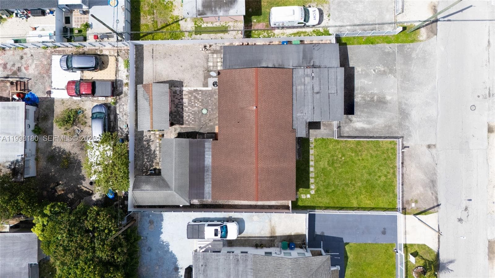 10420 NW 35th Pl, Miami FL 33147 — 41
