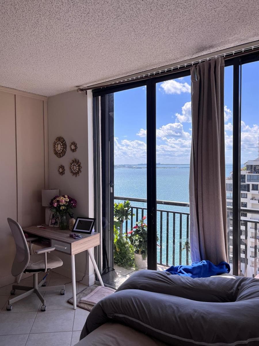 540 Brickell Key Drive # 1721, Miami FL 33131 — 3