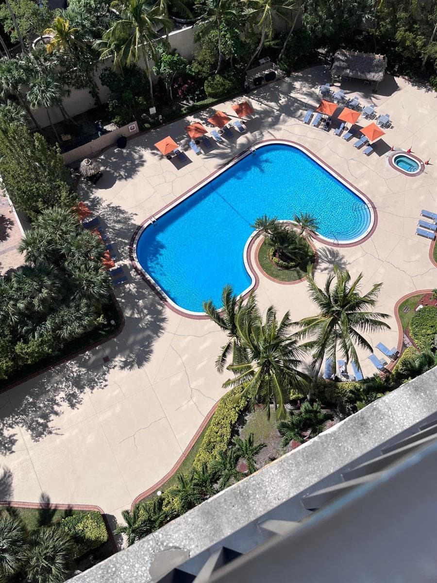 540 Brickell Key Drive # 1721, Miami FL 33131 — 20