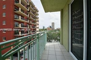 Coral Plaza Of Miami Cond, Miami, FL — 17