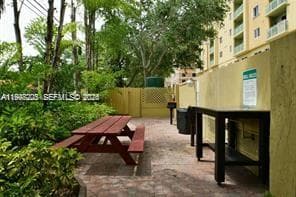 Coral Plaza Of Miami Cond, Miami, FL — 33