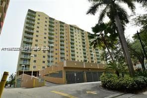 Coral Plaza Of Miami Cond, Miami, FL — 39