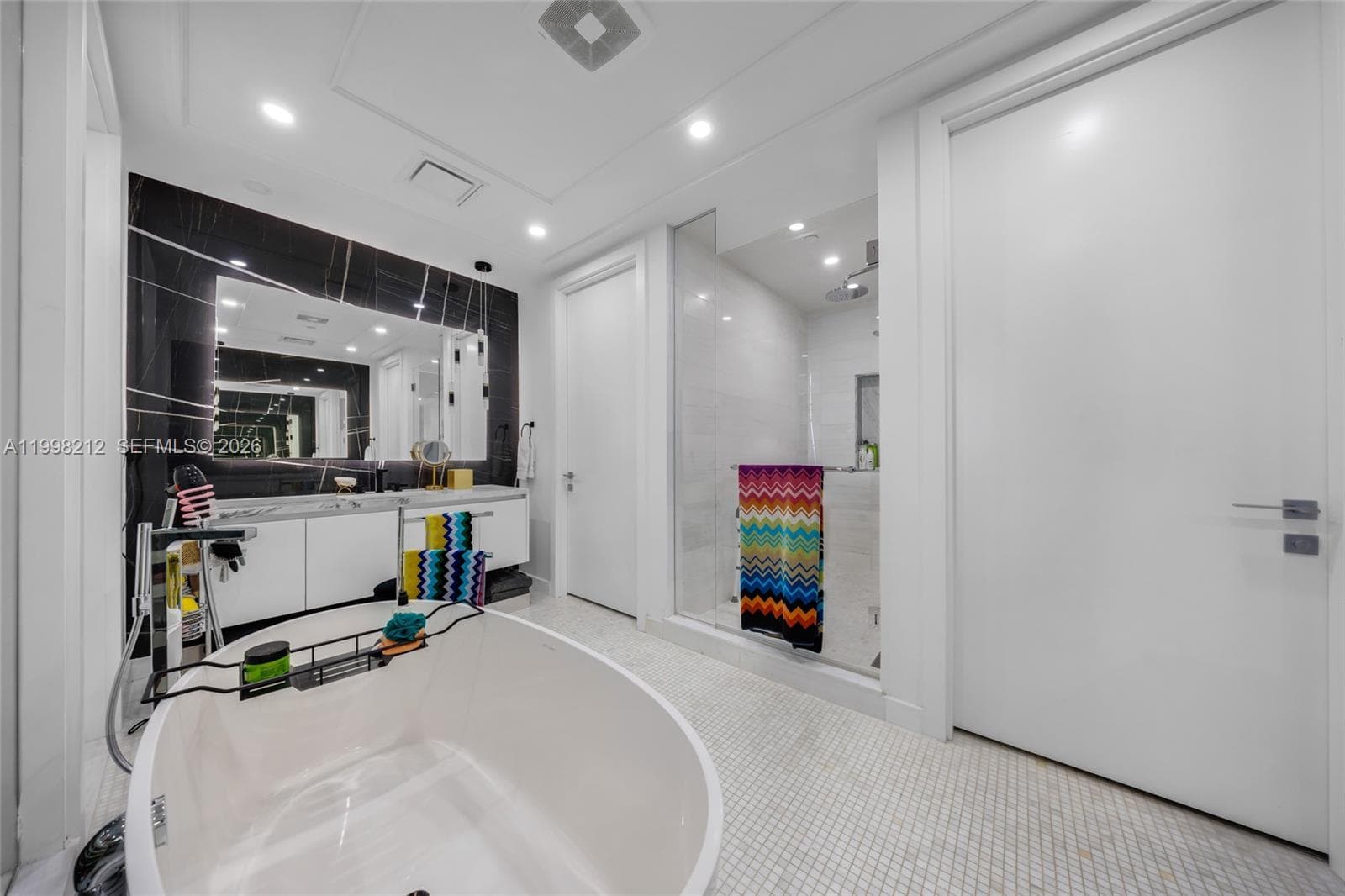 700 NE 26th Ter # 2202, Miami FL 33137 — 24