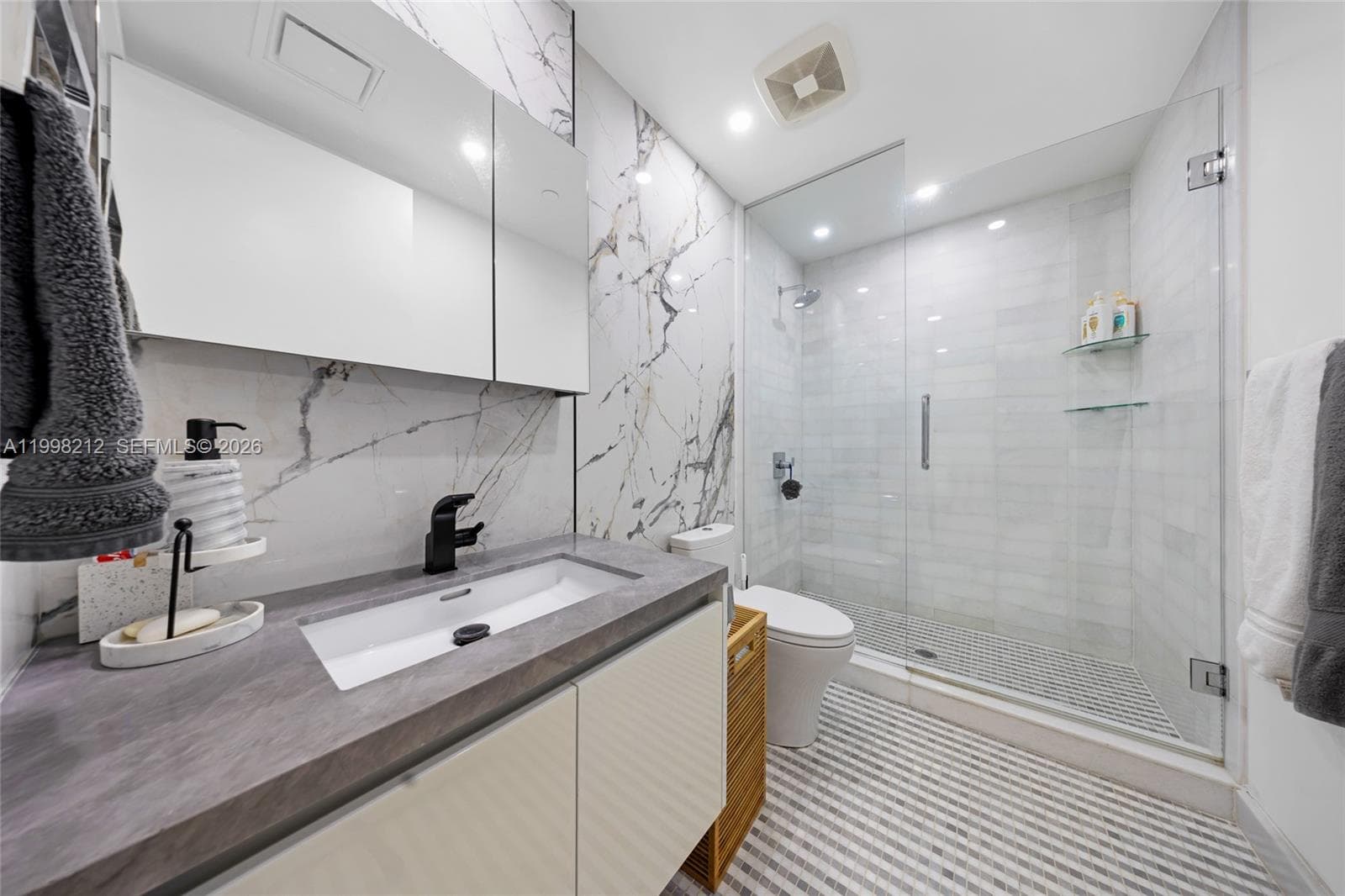 700 NE 26th Ter # 2202, Miami FL 33137 — 38
